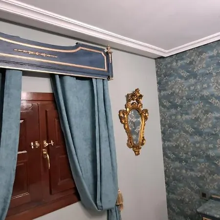 Domus Josefae-apartamentos Turísticos Puerta De Aníbal